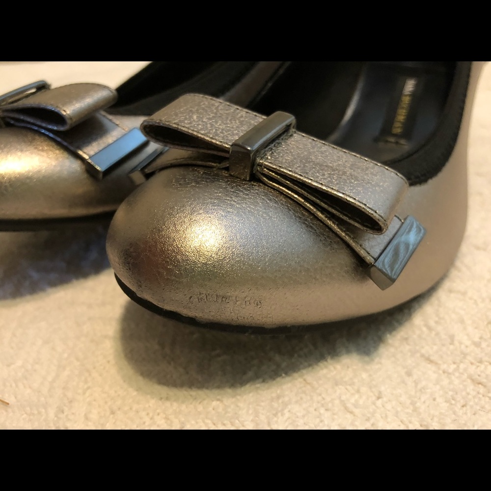 Cute comfortable flats! - Picture 4 of 4